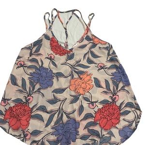 SALE‼️Super cute summer top by Lush size Medium